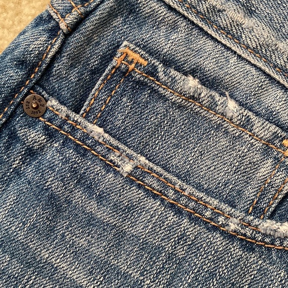 High rise distressed denim shorts - Picture 4 of 4